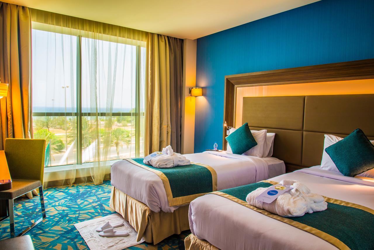 Novotel Yanbu Albahr Exterior photo