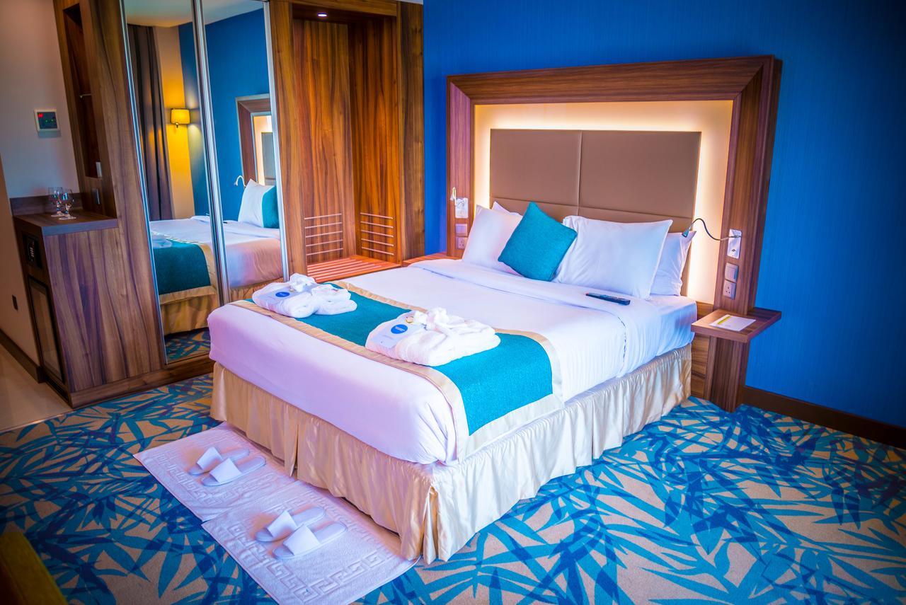 Novotel Yanbu Albahr Exterior photo