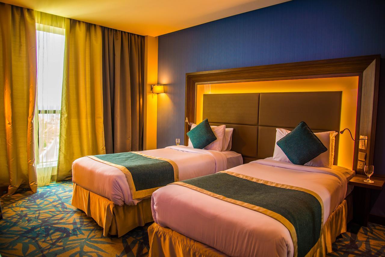 Novotel Yanbu Albahr Exterior photo