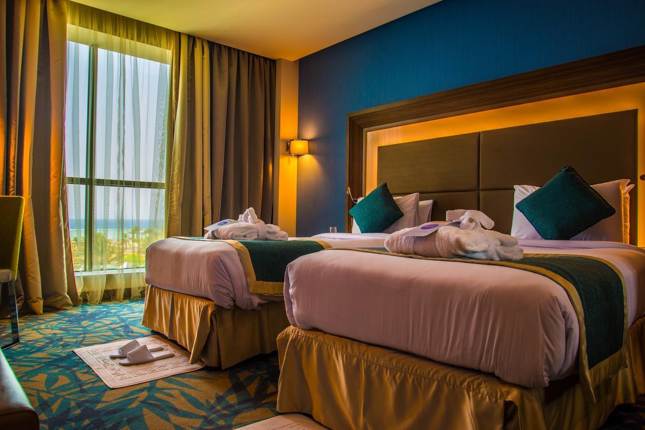 Novotel Yanbu Albahr Exterior photo