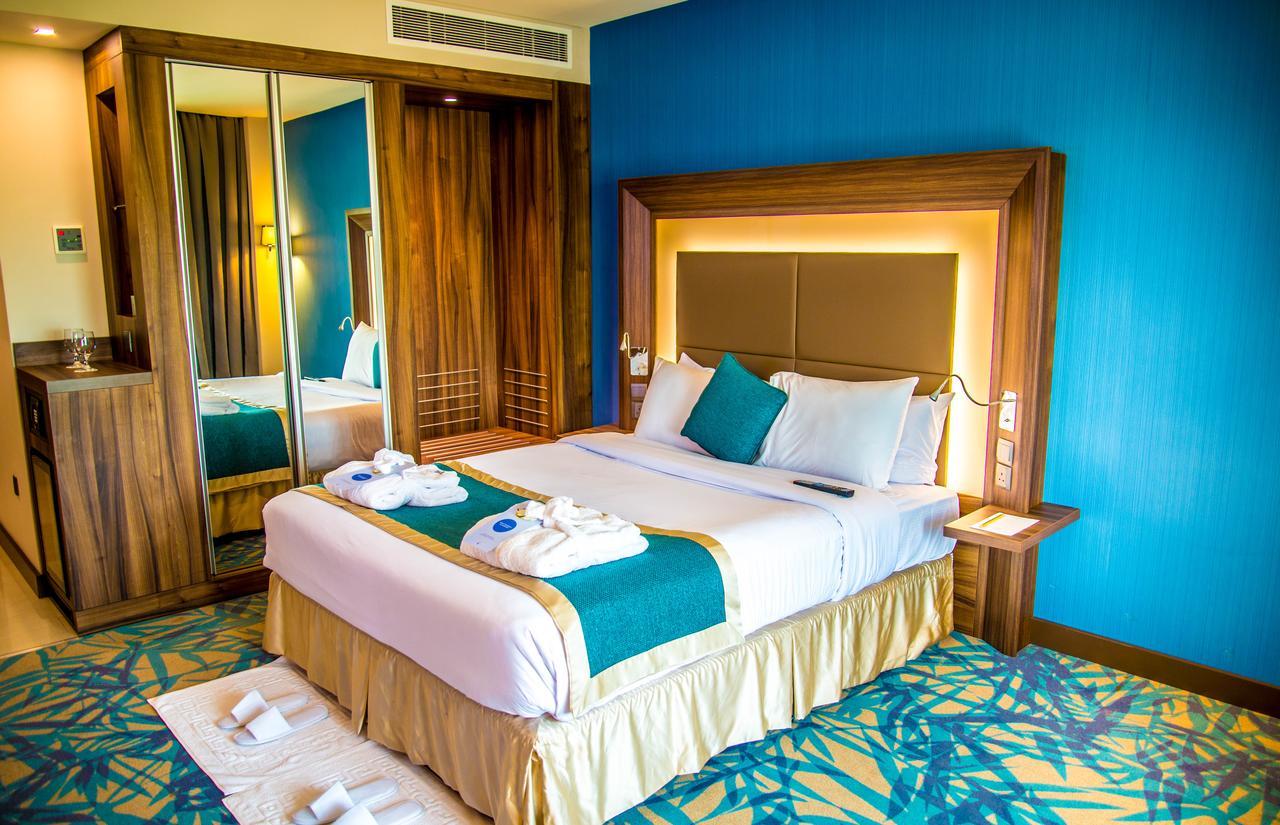 Novotel Yanbu Albahr Exterior photo