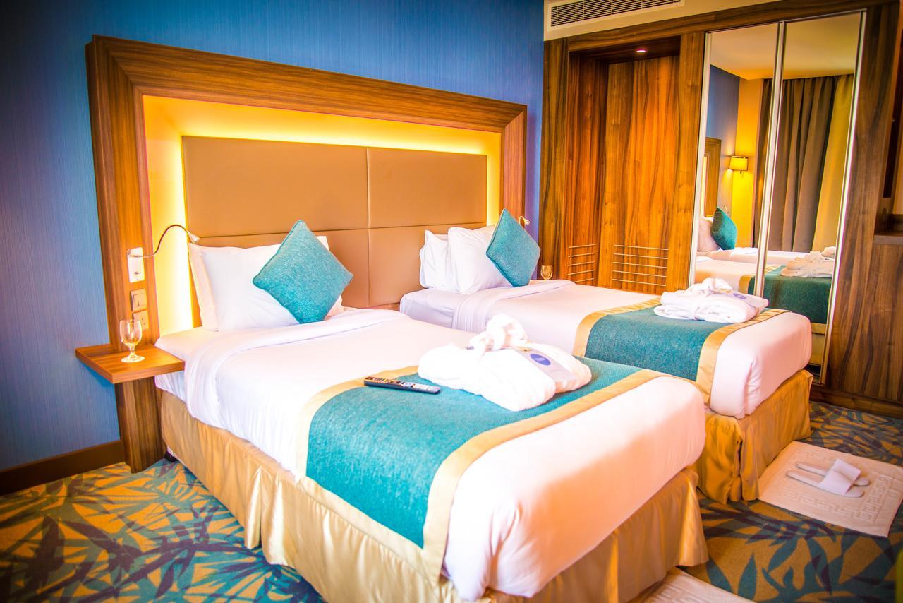 Novotel Yanbu Albahr Exterior photo